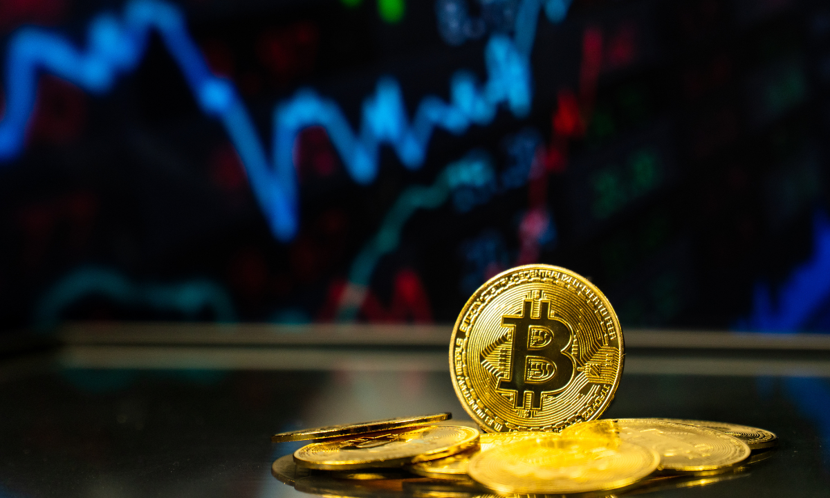 O medo no Bitcoin está perdendo força, mas o mercado ainda segue cauteloso