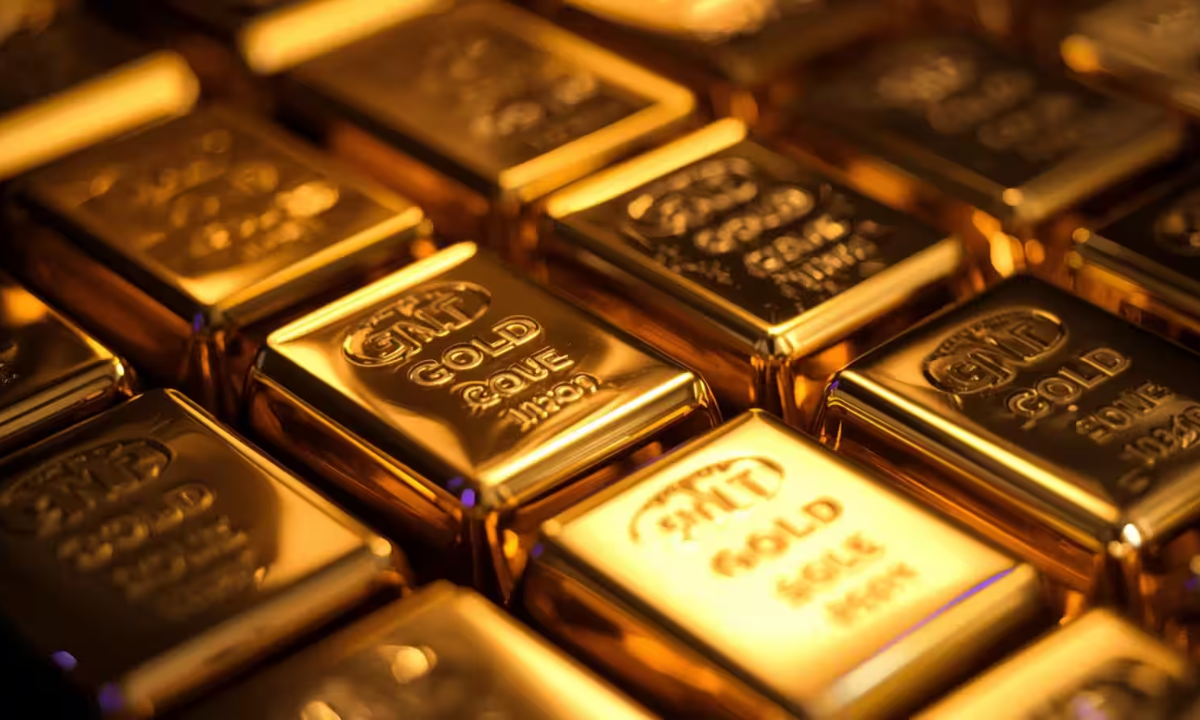 Ouro caminha para terceira alta semanal enquanto o mercado avalia as chances de trégua com o Irã