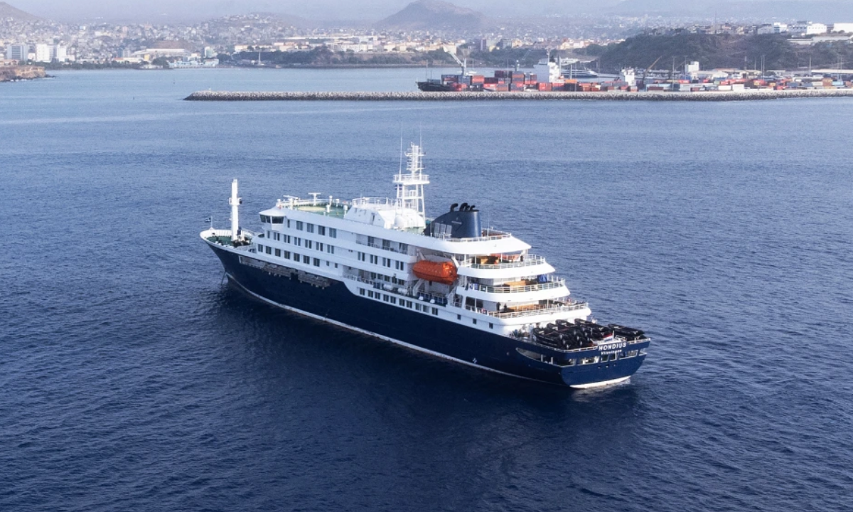Hantavírus: navio MV Hondius chega à Holanda para desinfecção