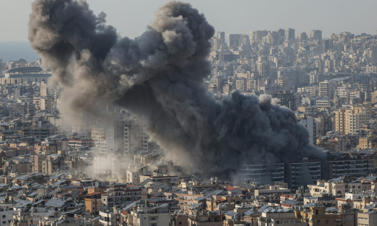 EUA atacam Irã e reacendem risco de escalada perto de Hormuz