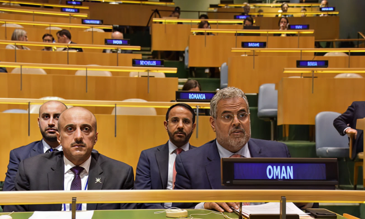 Omã defende neutralidade enquanto Washington questiona gestão de Hormuz