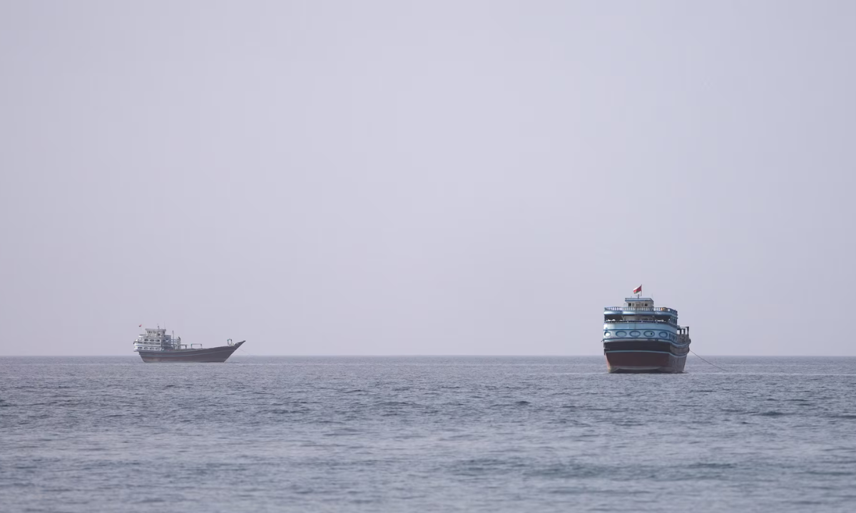 Navios continuam atravessando o Estreito de Hormuz apesar da guerra, diz Chris Wright