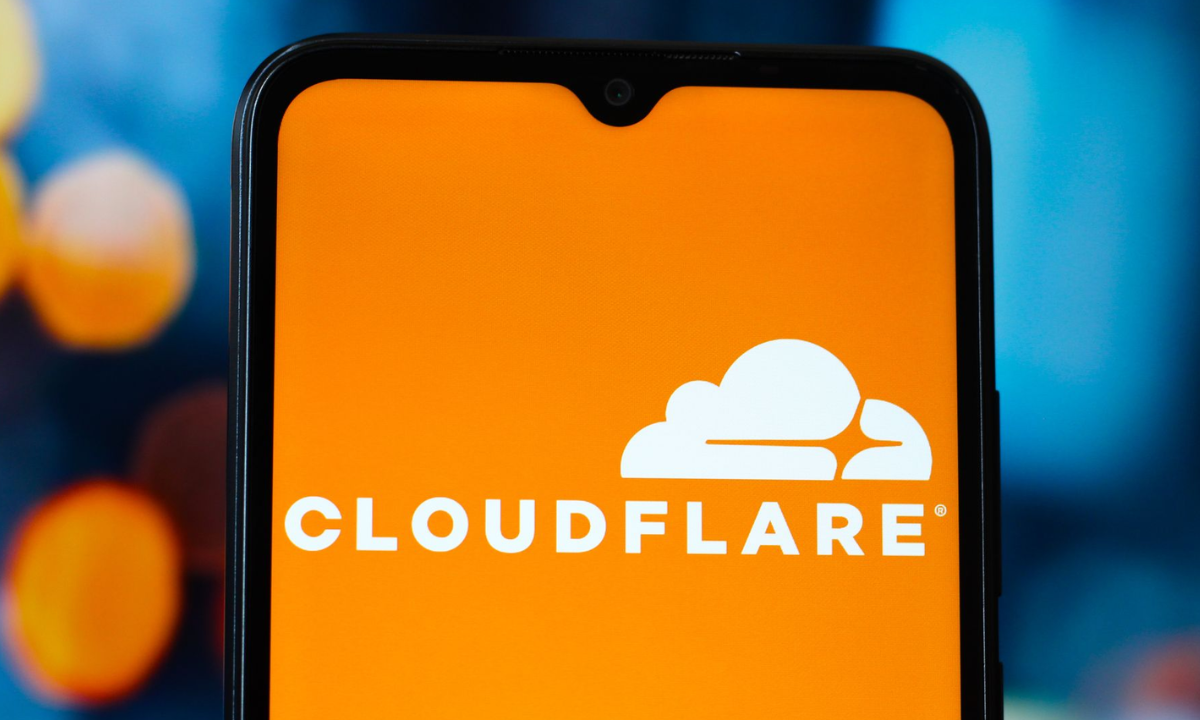Cloudflare dispara após elevar projeções com gastos crescentes em inteligência artificial