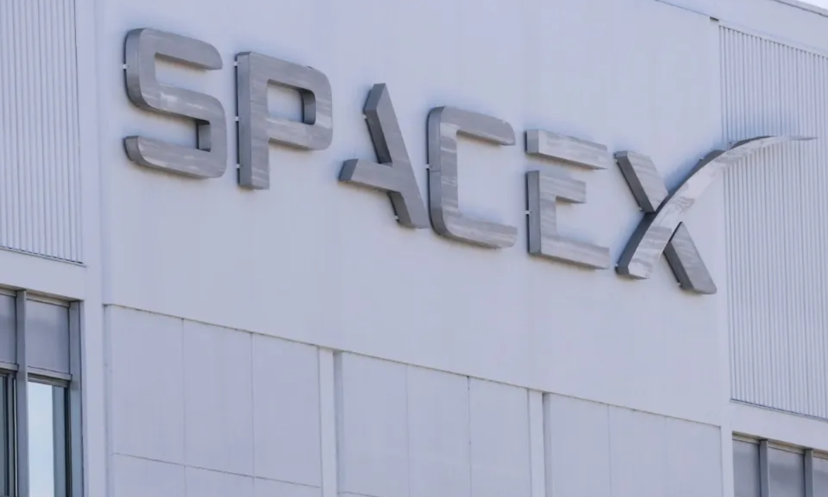 SpaceX cresce 92%, mas valuation extremo coloca execução sob pressão