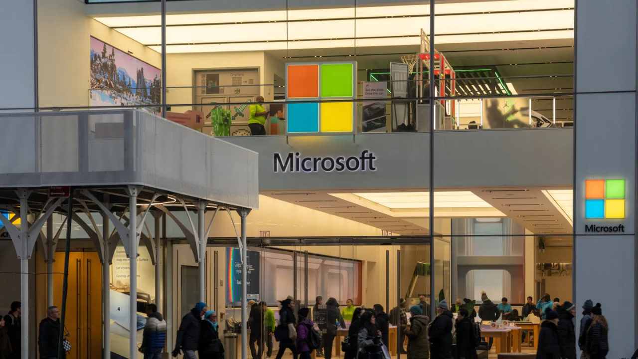  Microsoft oferece saída voluntária a 60 mil funcionários em meio à expansão da IA