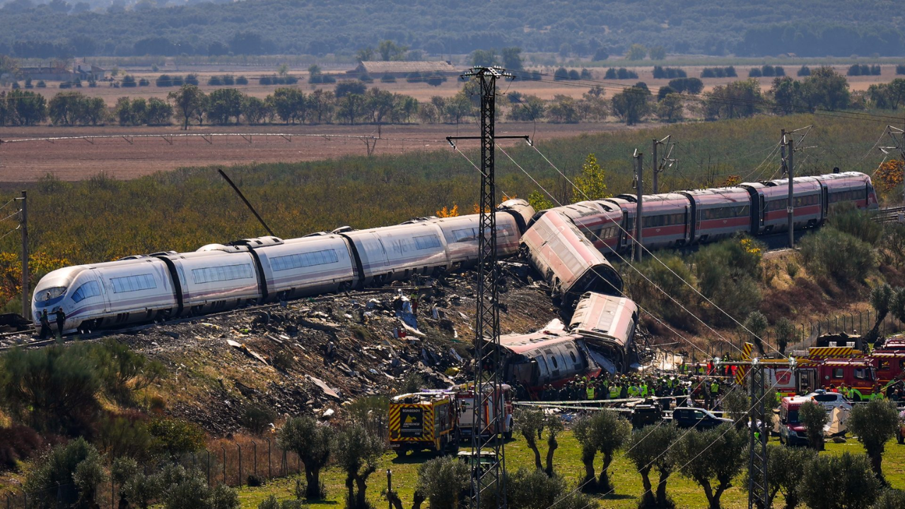  Colisão entre trens de alta velocidade na Espanha deixa ao menos 68 mortos